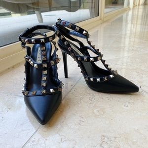 ROCKSTUD RAFFIA PUMP WITH STRAPS - NEVER WORN